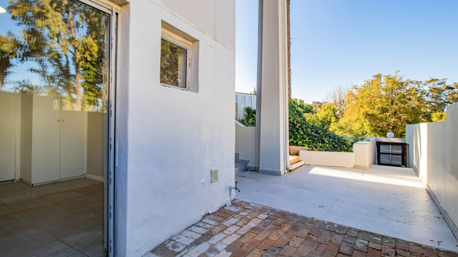 To Let 1 Bedroom Property for Rent in Bishopscourt Western Cape
